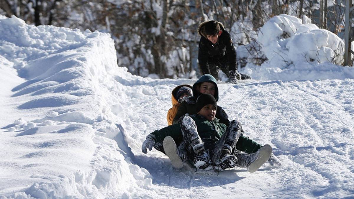 Hangi şehirlerde okullar tatil edildi? Bugün okullar tatil mi? İşte 15 Ocak 2026 okulların tatil olduğu şehirler…