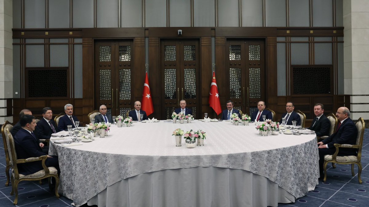 Erdoğan yasama, yürütme ve yargı temsilcilerini ağırladı