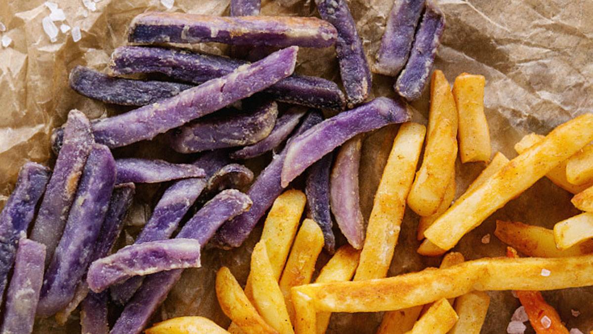 Sağlıklı beslenmenin yeni trendi! Normal patatesin yerini alıyor, krala layık sebze sofralara dönüyor:İşte mor patates faydalaro