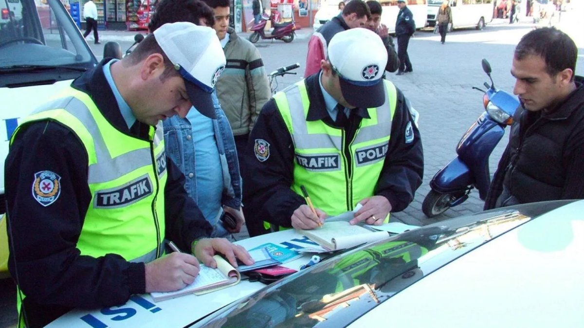 Yeni Trafik Kanunu TBMM'den geçti: İşte yeni trafik cezaları...