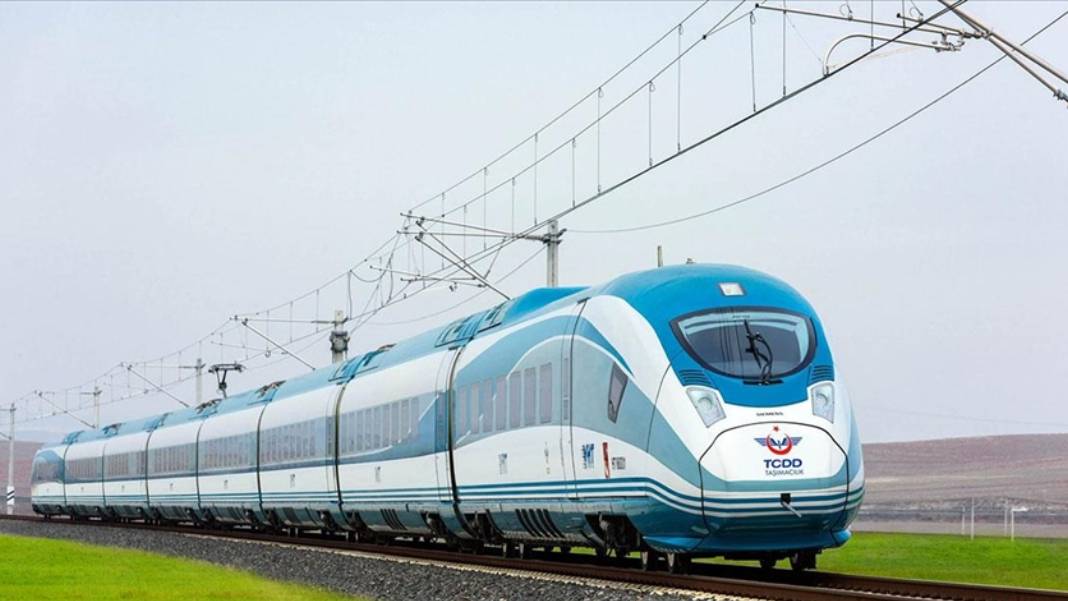 YHT biletlerine gece yarısı 'sessiz' zam! Ankara-İstanbul hattı 1000 TL'ye dayandı