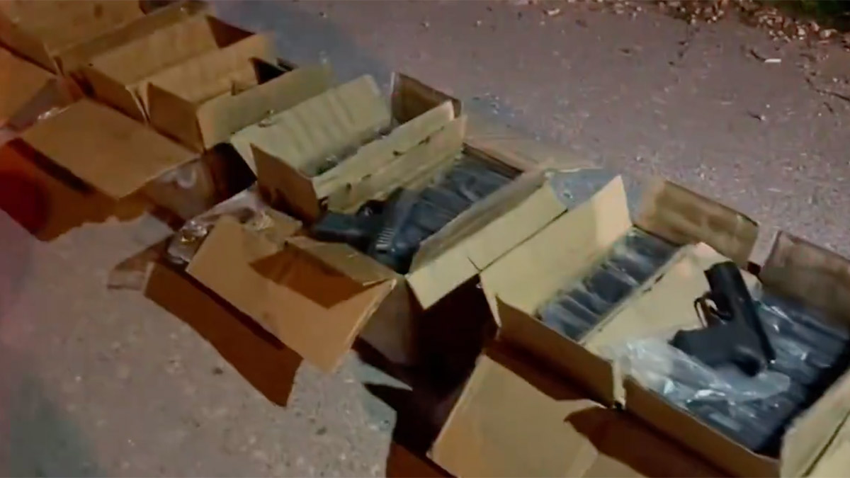 Antalya’da dev silah kaçakçılığı operasyonu: 6 aylık takibin ardından 393 ruhsatsız tabanca ele geçirildi