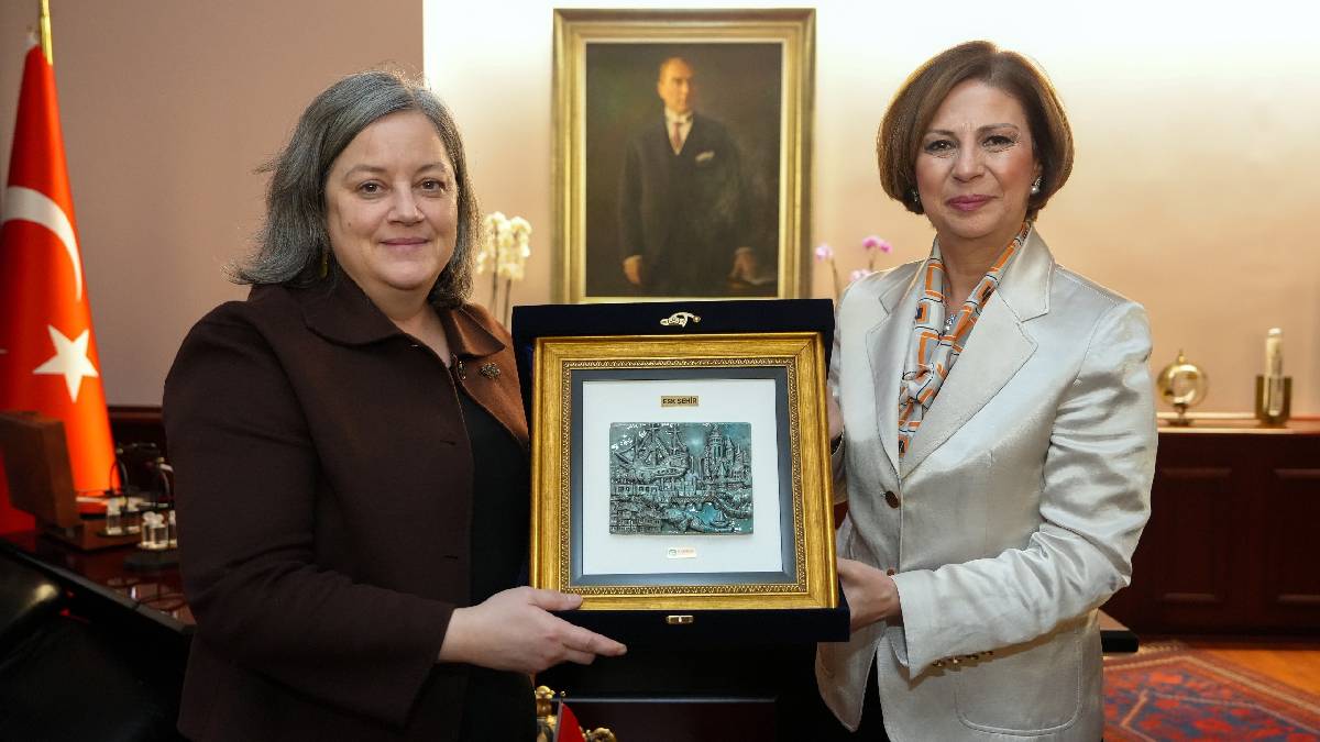 Başkan Ayşe Ünlüce’den uluslararası diplomasi temasları