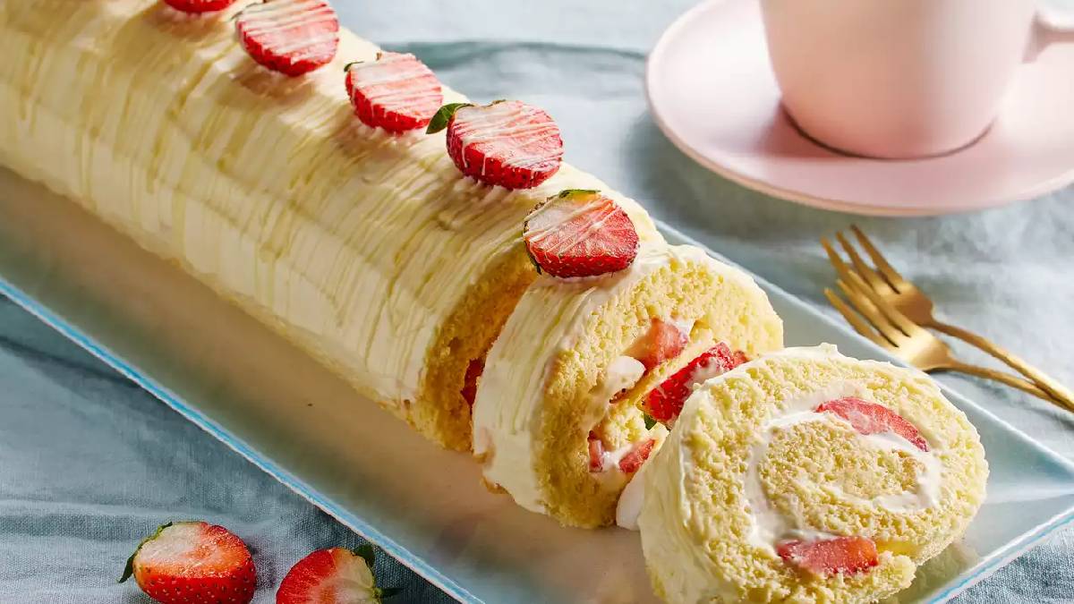 Evde pastane usulü rulo pasta nasıl yapılır? Çatlamayan, pamuk gibi rulo pasta tarifi…