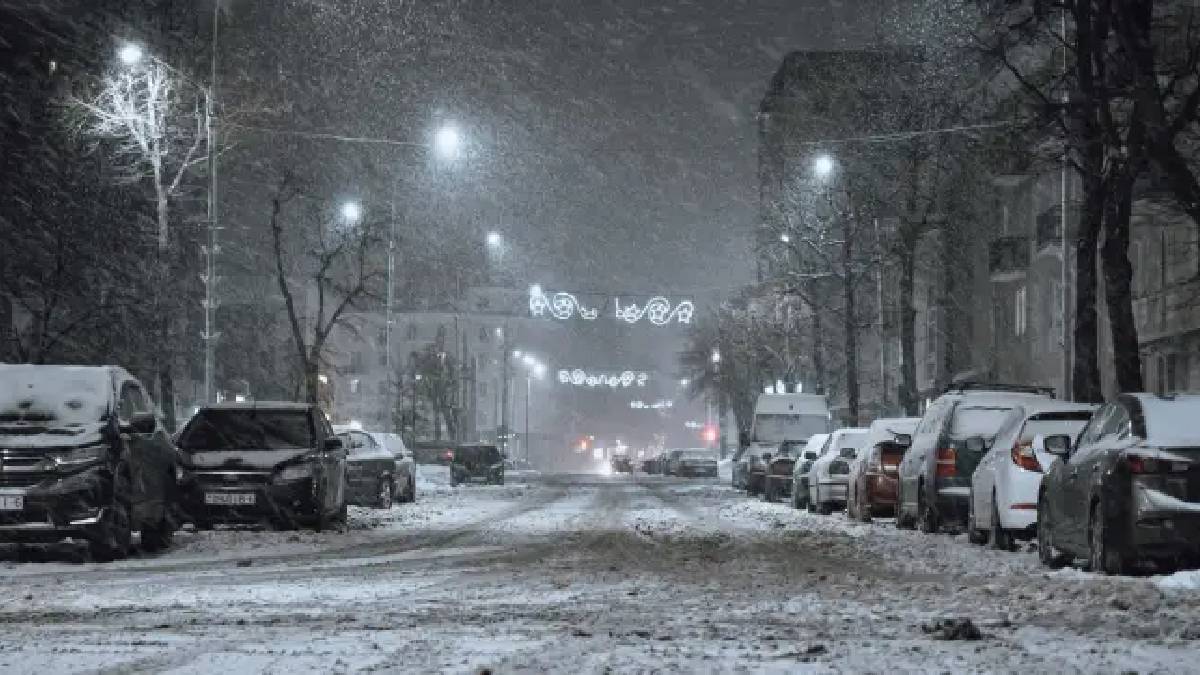 Kışın yanlış park seçimi cebinizi yakmasın! Uzmanlar uyarıyor: Dondurucu soğukta park yerini hafife almayın