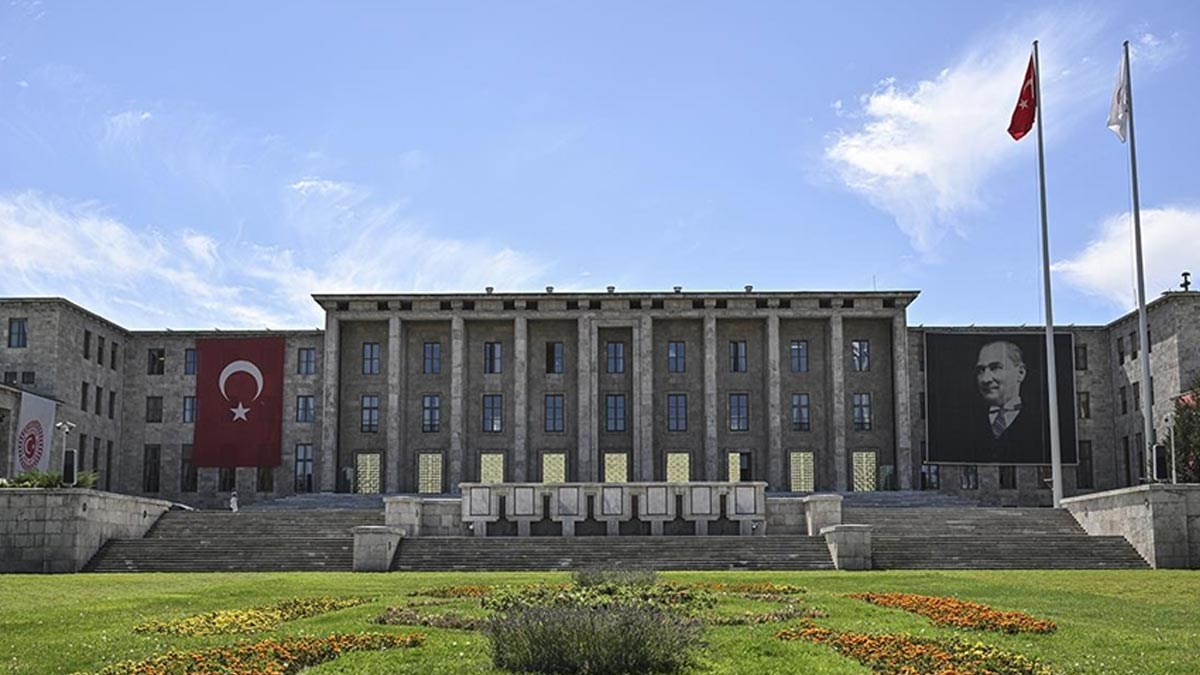 Meclis'teki cinsel istismar davası ertelendi