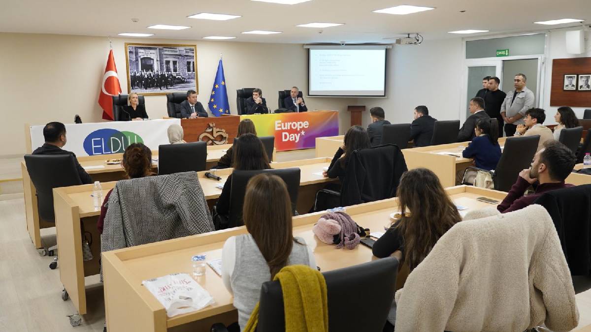 Başkan Sarıkurt: “Çorlu’nun geleceğini gençlerimizle birlikte şekillendireceğiz”