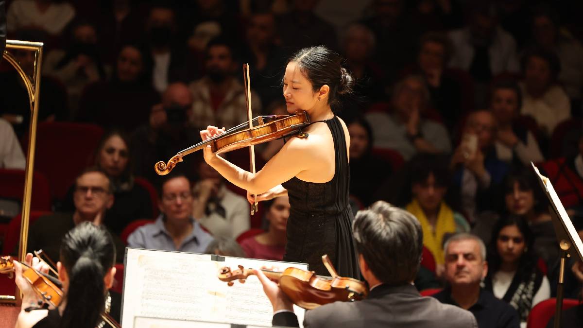 İzmir Devlet Senfoni Orkestrası iki büyük yeteneği buluşturdu