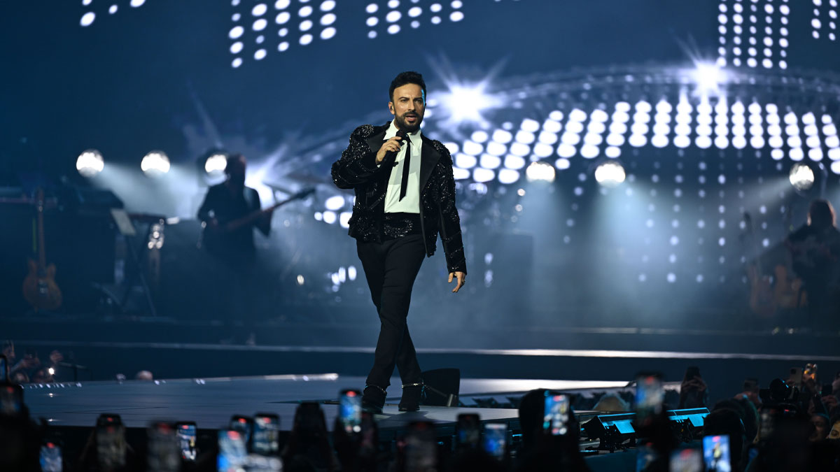 Tarkan 7 yıl sonra yeniden İstanbul sahnesinde: Affedin beni