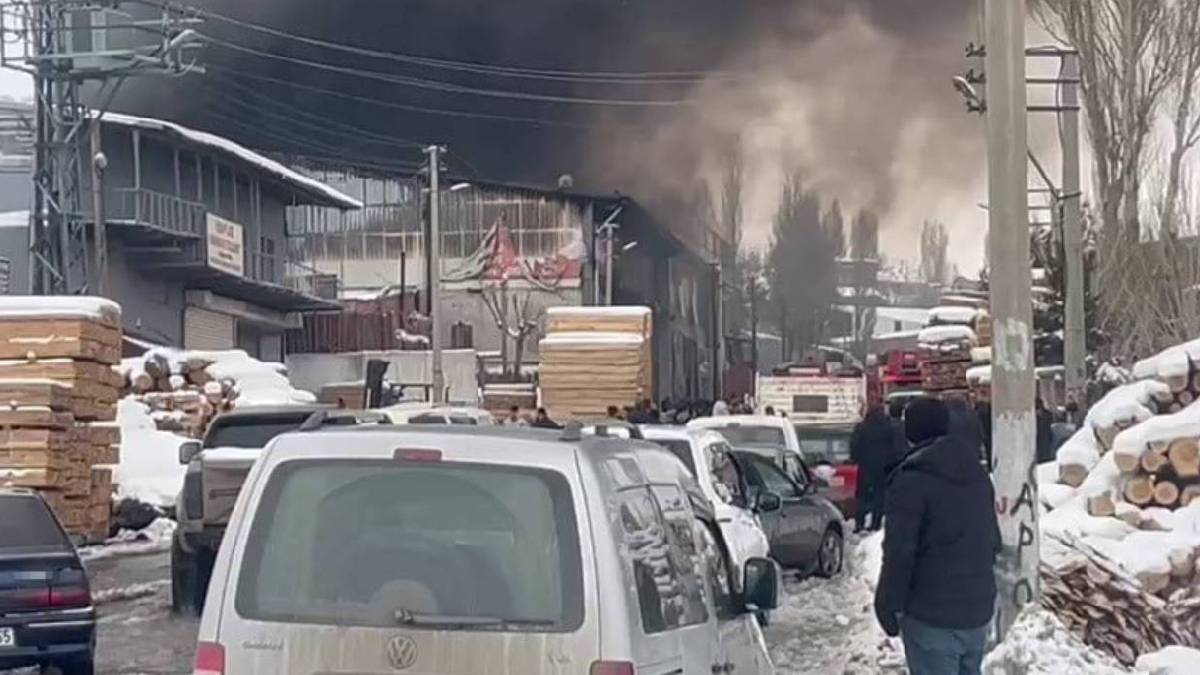 Erzurum'da kereste fabrikasında patlama: Yaralılar var