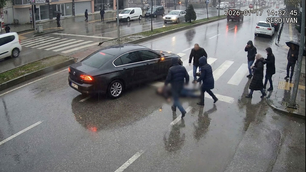 Yayaya saygı bu ülkede hayal! Yaşlı kadının son anları kamerada