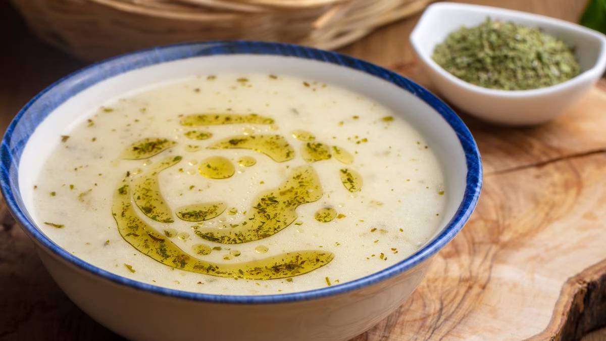 Sofraların dumanı üstünde şifa deposu! Bir içen bir daha istiyor: Geleneksel Yayla Çorbası tarifi…