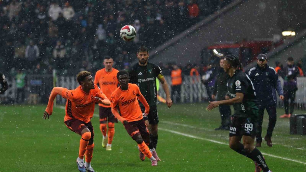 CANLI ANLATIM: Trabzonspor, Kocaelispor deplasmanında