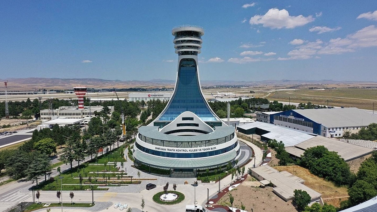 Ankara'nın yeni kulesi Eyfel'e rakip oldu! Uçaklar artık Esenboğa'da trafik sıkışıklığı yaşamayacak