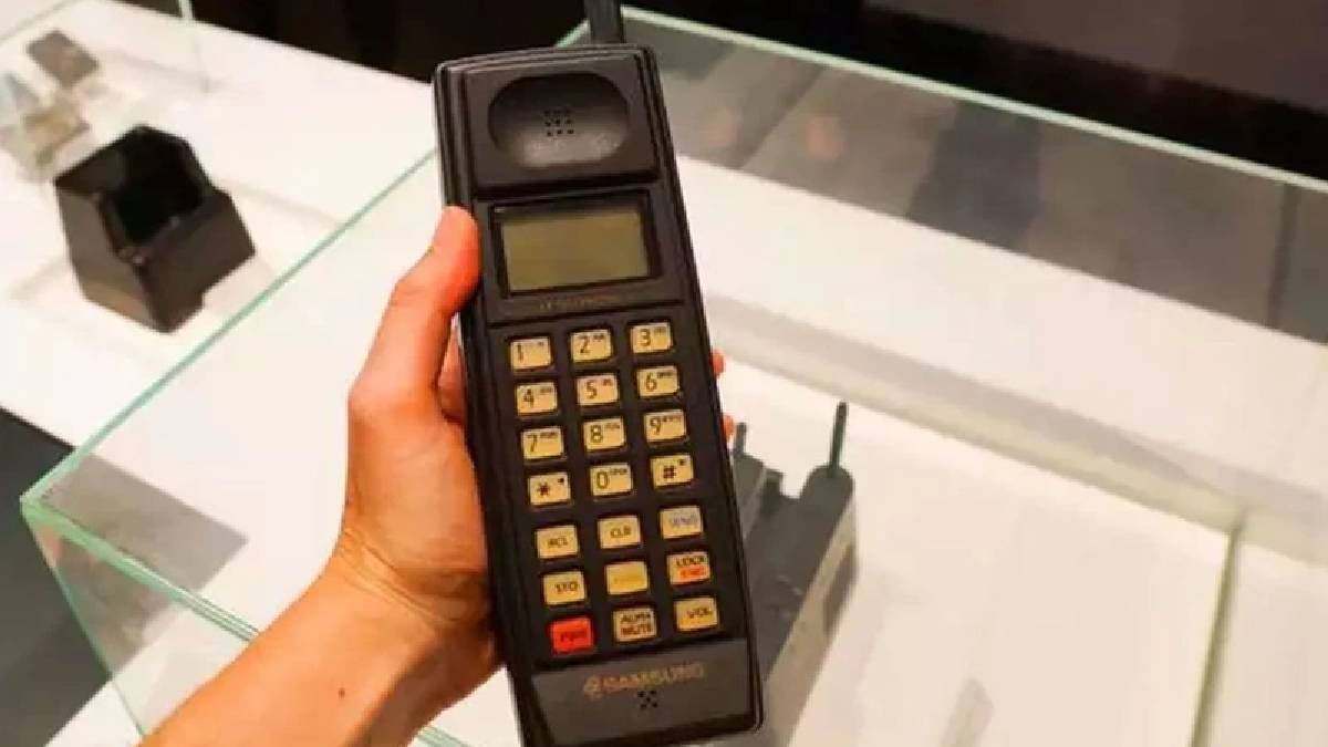 "Alo" dedik, tarih değişti! Türkiye'nin ilk cep telefonu görüşmesinin perde arkası