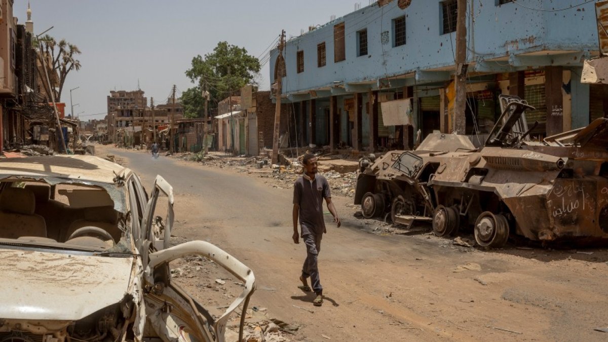 Sudan’da HDK güçleri kamu kurumları kışla ve hapishaneye dönüştürdü