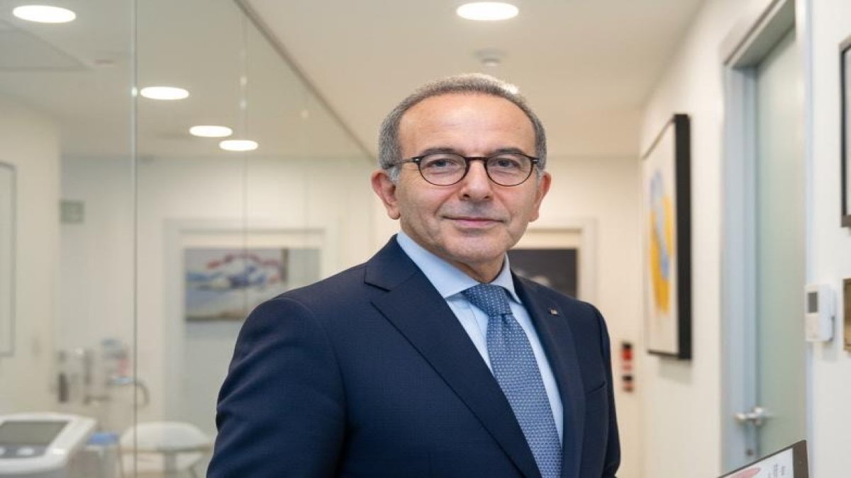 Prof. Dr. Ali Gürlek: Yüz Yaşlanmasında Ameliyat mı, Lazer mi?