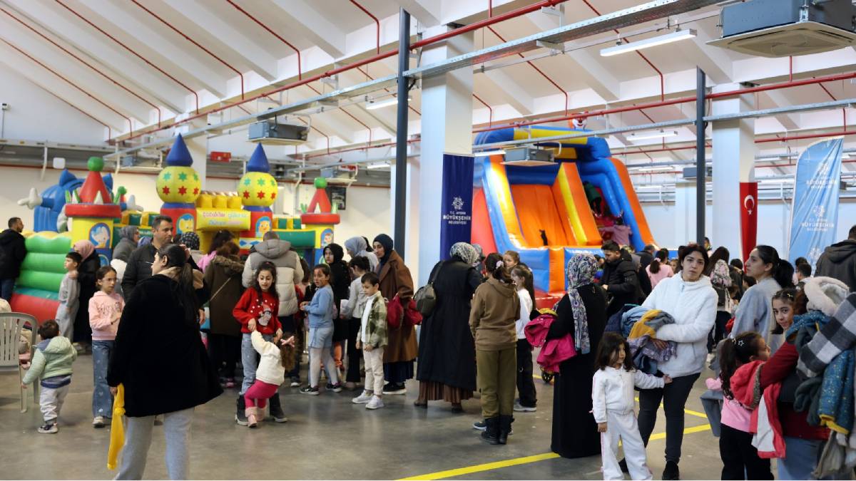 Başkan Çerçioğlu’ndan çocuklara karne hediyesi