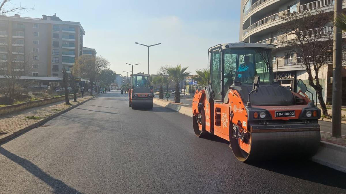 Büyükşehir Belediyesi Aydın'ın tüm ilçelerinde çalışmalarını sürdürüyor