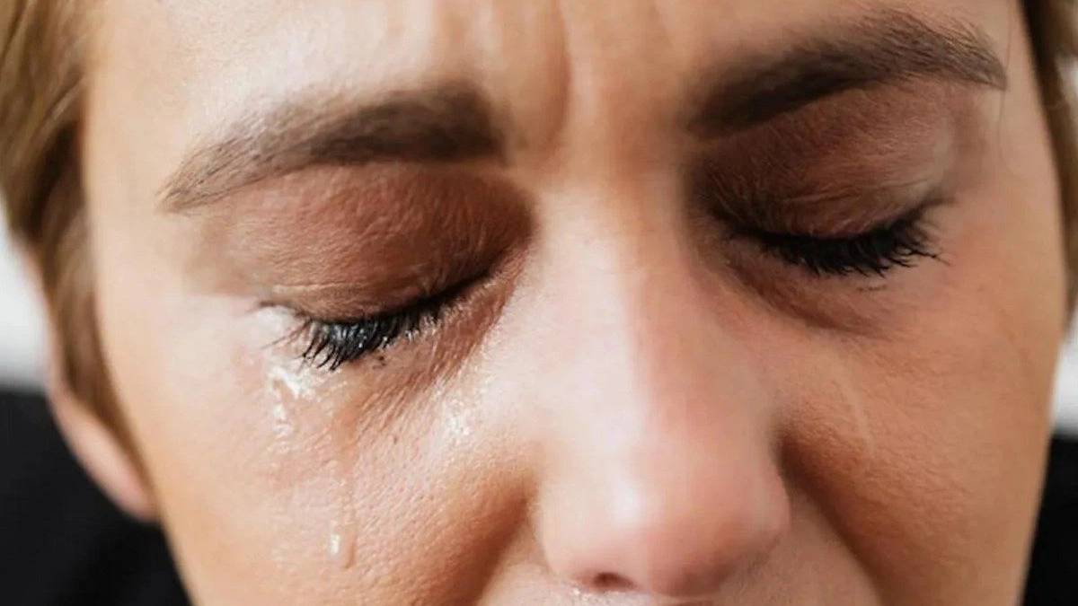 İnsanlar neden ağlar?: Duygusal gözyaşı hem fizyolojik hem sosyal işlev görüyor