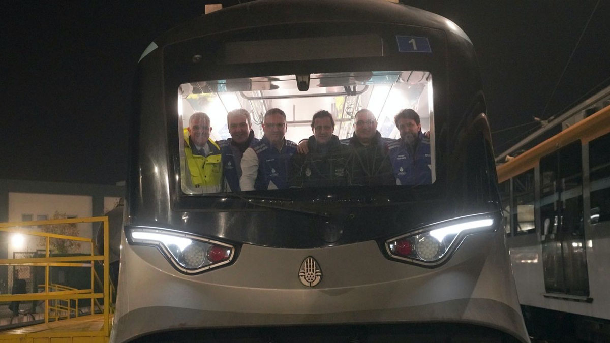 İstanbul trafiğine nefes aldıracak metro hattı gün sayıyor: Süre 21 dakikaya iniyor! 4 belediye başkanı birlikte inceledi