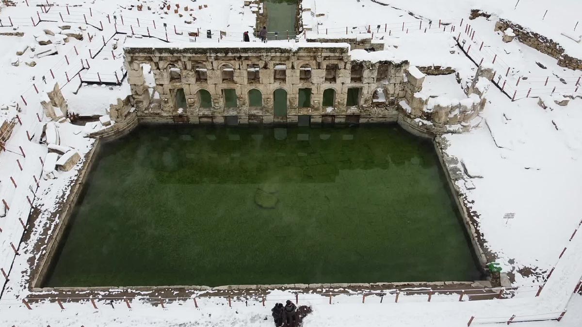 2 bin yıllık miras için genç dokunuşlar: Sarıkaya Roma Hamamı öğrenci projeleriyle şekillenecek