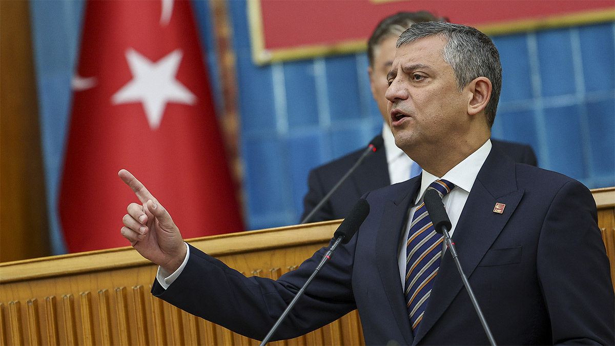 Özel'den Erdoğan'a: Yüreğin yetiyorsa 6 Şubat'ta Hatay'a gidelim