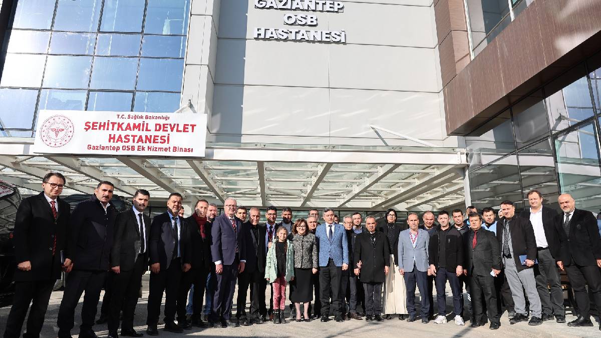 Türkiye’de bir ilk olan OSB Travmatik Acil Durum Hastanesi’ni ziyaret eden Şahin'den OSB'lere davet