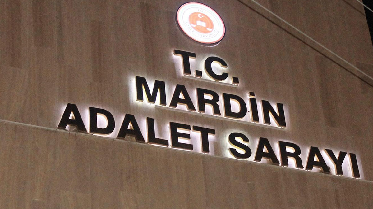 Türk bayrağına provokasyonda 5 gözaltı