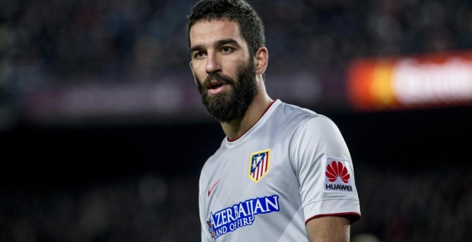 Barcelona Arda Turan'ın soyadını değiştirdi