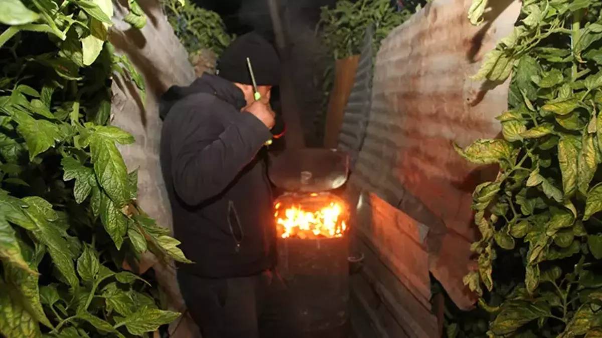 Sobaları tek tek yaktılar, sabahlara kadar nöbetleşe durdular! Perşembe gününe kadar bekleyecekler