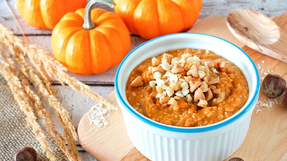 Kış sabahlarının olmazsa olmazı! Deneyen bayılıyor: Balkabaklı Yulaf Lapası Tarifi