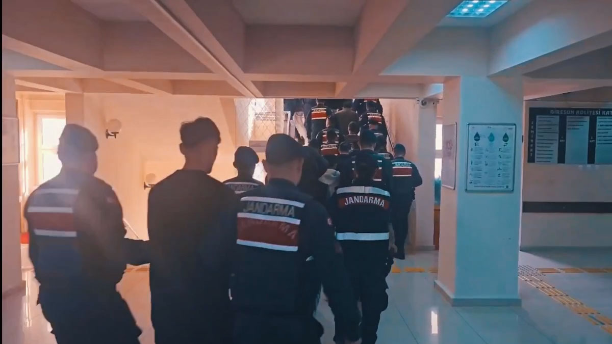 Yerlikaya: 9 ayrı organize suç örgütüne yönelik operasyonlarda 65 kişi tutuklandı