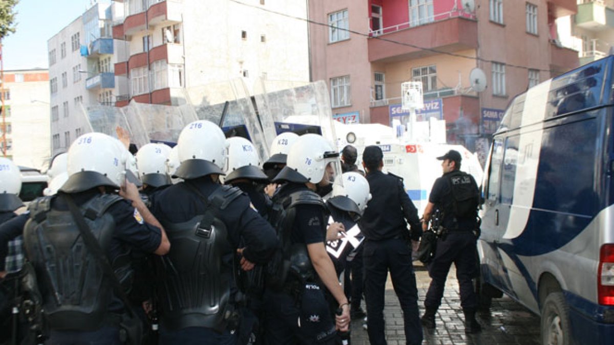 Iğdır’daki Suriye protestolarında 3 polis yaralandı, 48 gözaltı