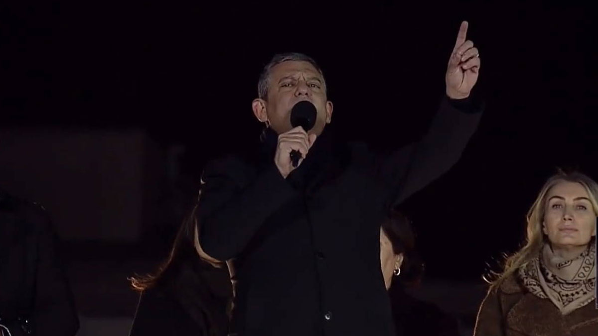 Özgür Özel Çekmeköy mitinginde konuşuyor:  Hem ahlaki hem psikolojik üstünlük bizdedir