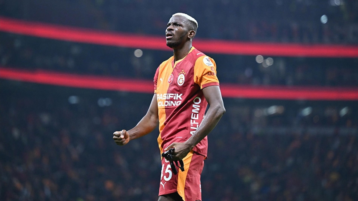 Galatasaray'da gündem transfer: Osimhen'den Onyedika ve Lookman açıklaması