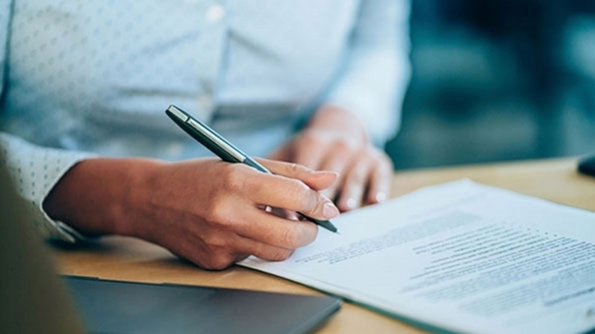 Milyonlarca çalışanı ilgilendiren karar Resmi Gazete’de: Sözleşmeli personele 'yarım zamanlı' çalışma hakkı geldi