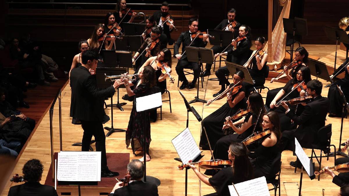 İzmir Oda Orkestrası dünyaca ünlü sanatçılarla sahne aldı