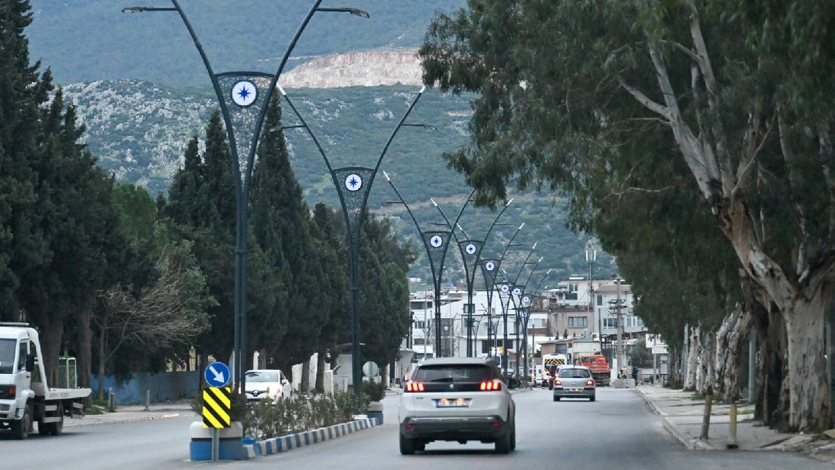 Baştan aşağı yenilenen Pınar Caddesi Naim Süleymanoğlu Heykeli ile taçlanıyor