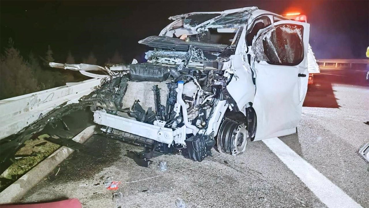 Altın sevkiyatı yapan araç kaza yaptı: 11 kilo altın kayboldu