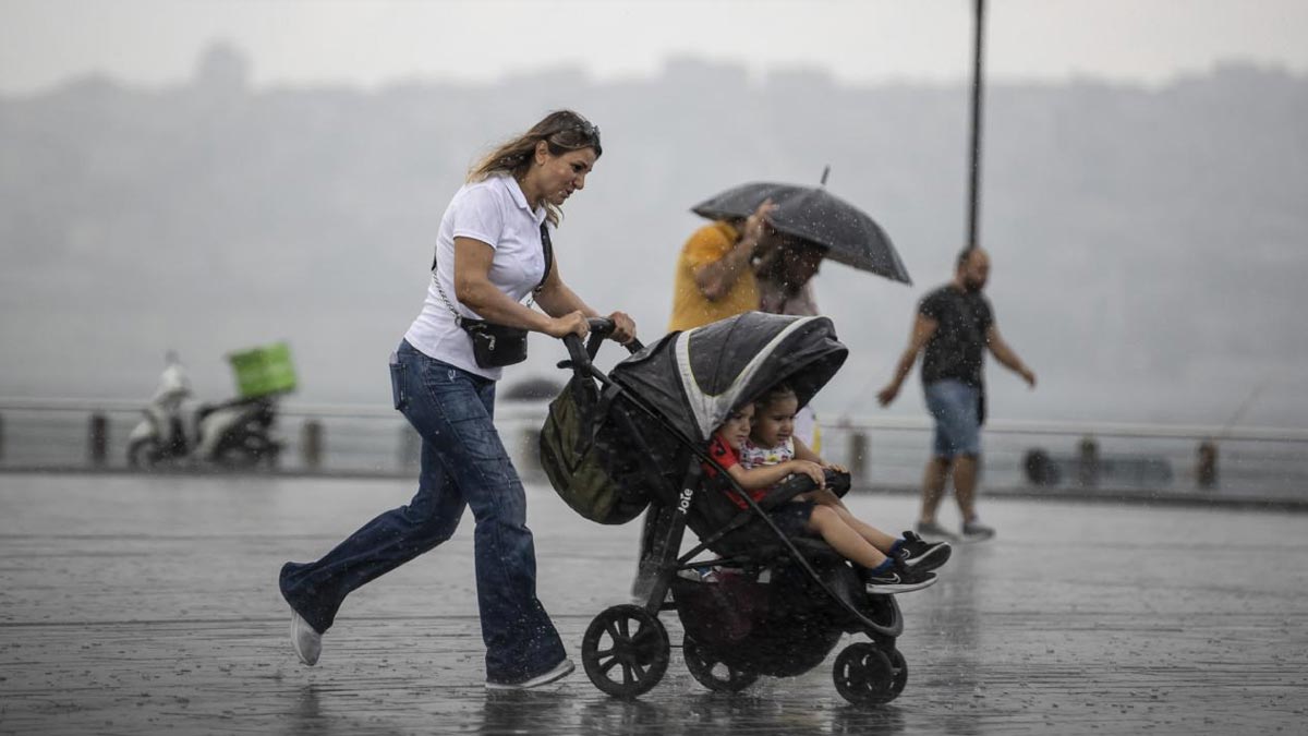 AKOM uyardı: İstanbul’a sağanak yağışlar geri dönüyor
