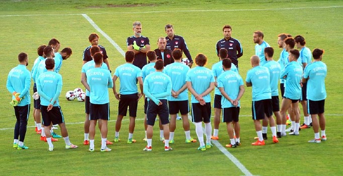 Hırvatistan-Türkiye maçı muhtemel 11'leri