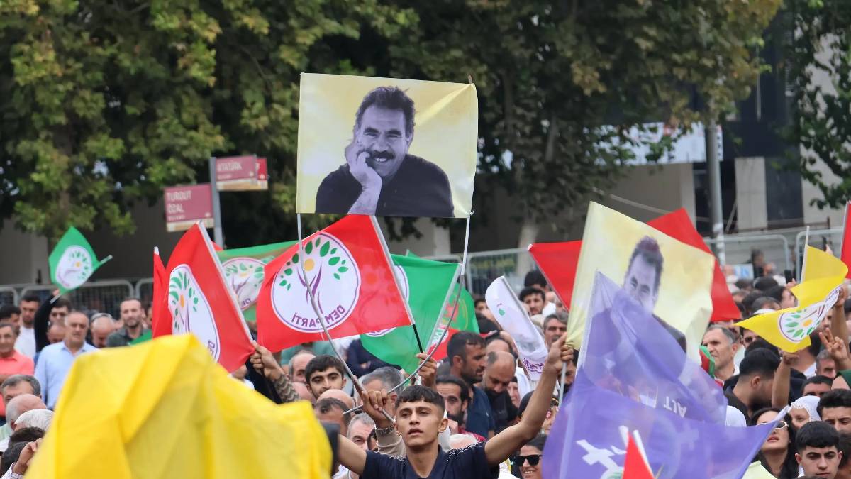 Diyarbakır genelinde gösteriler durduruldu: DEM Parti’nin miting duyurusunun ardından valilikten yasak kararı