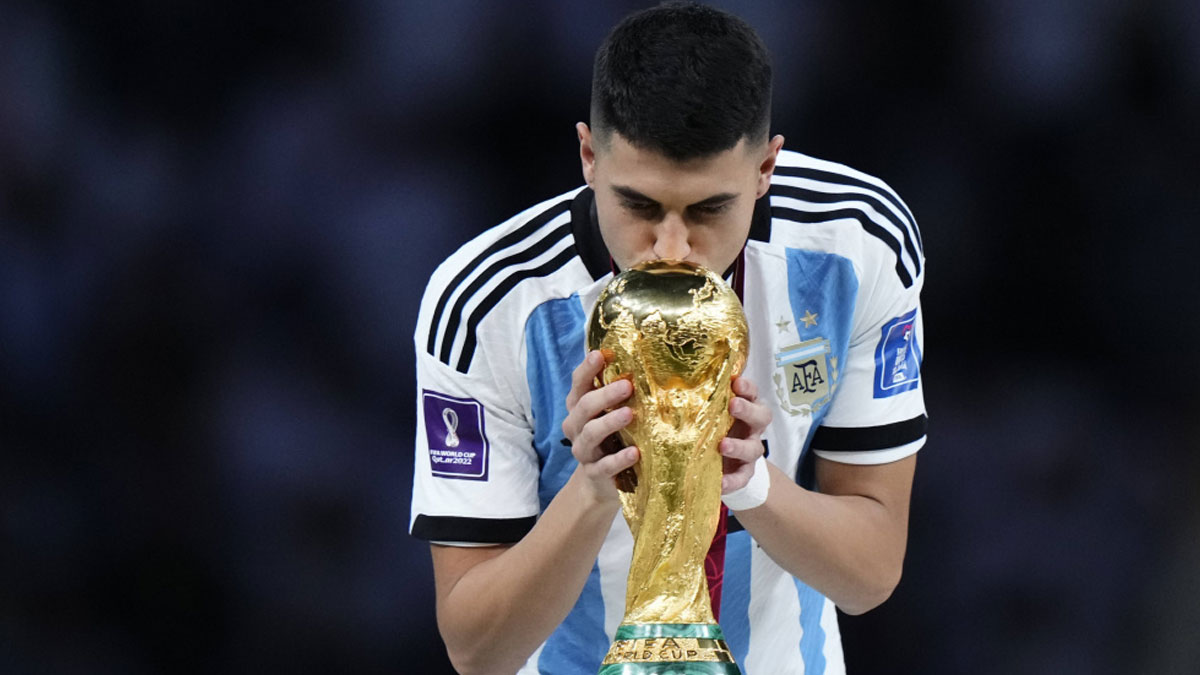 Galatasaray transfer bombasını patlatıyor: Okan Buruk bizzat görüştü, Atletico’nun 21 milyonluk yıldızı ‘evet’ dedi