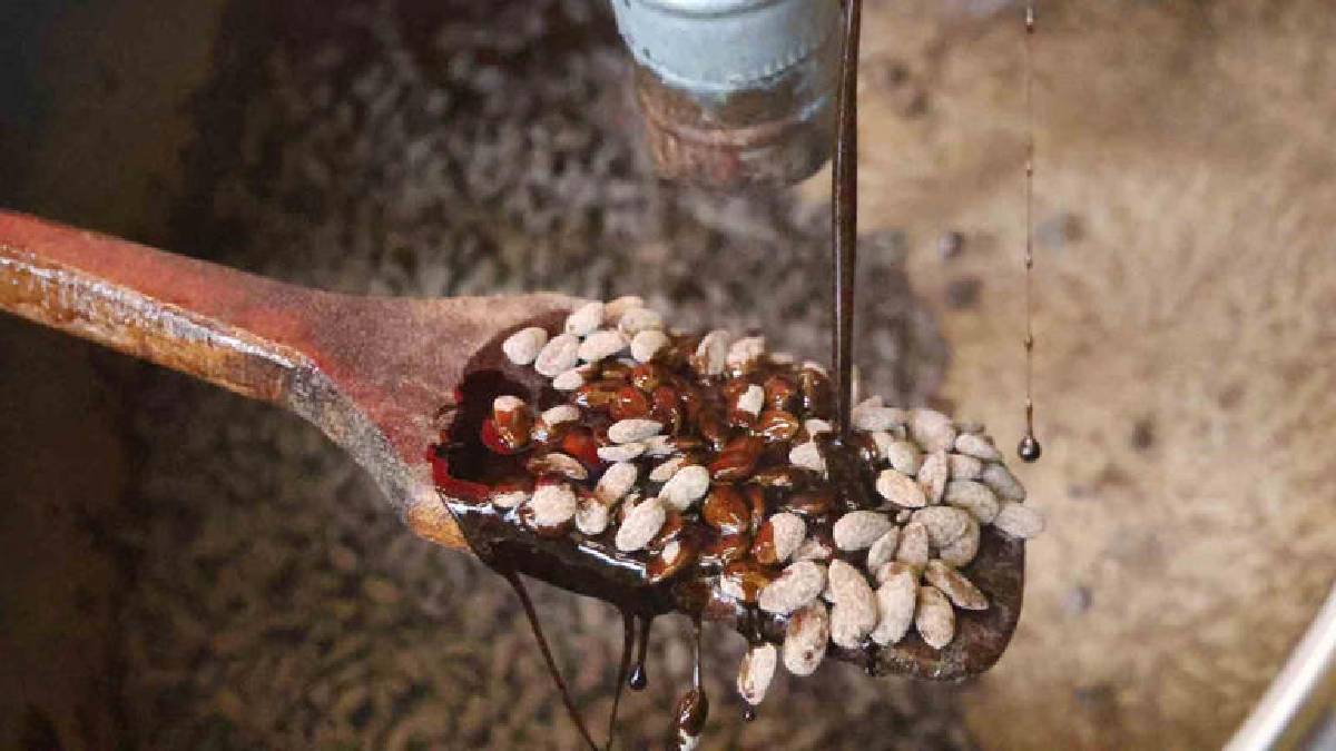 Geleneksel iki lezzet buluştu yenilik çok sevildi! Kahveyle badem şekerinin buluşması yoğun ilgi gördü