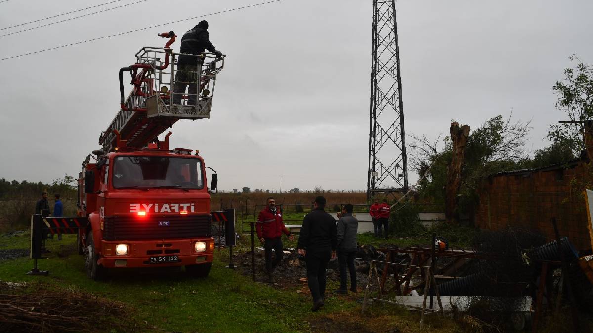 Söke’de selin yaraları sarılıyor