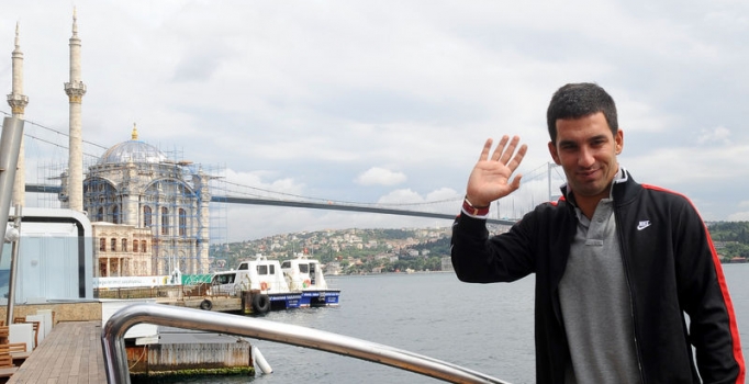 Arda Turan, sosyal medyadan eski kulübüne veda etti