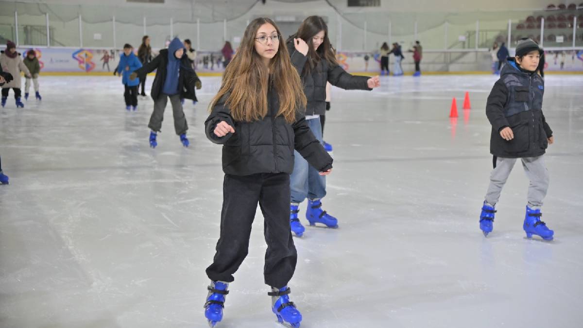 Başkan Dutlulu’dan öğrencilere karne hediyesi