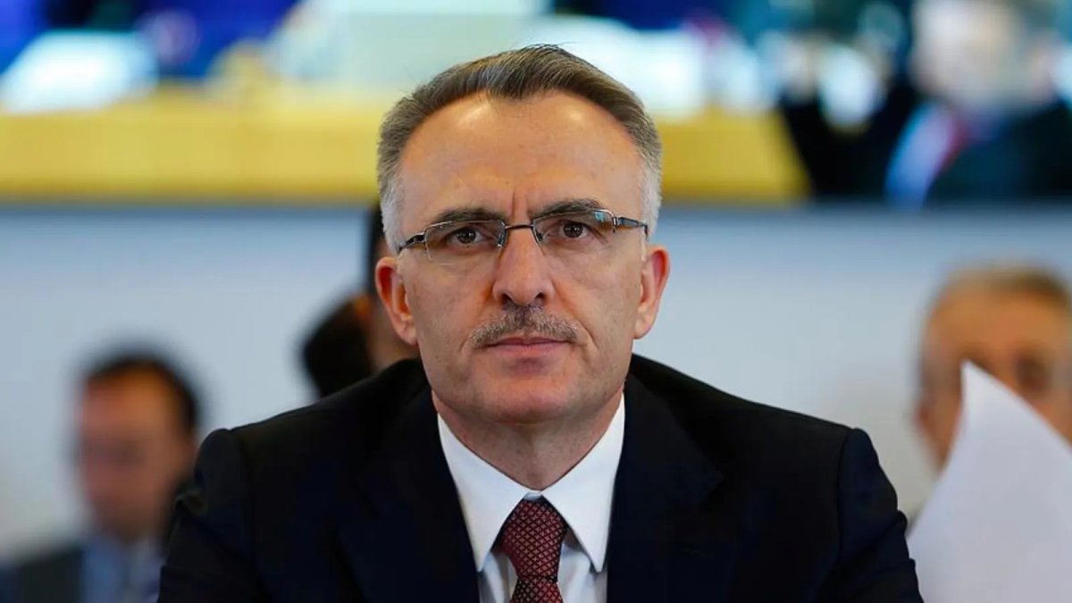 Eski Hazine Bakanı Naci Ağbal, Aksa Enerji'nin CEO'su oldu