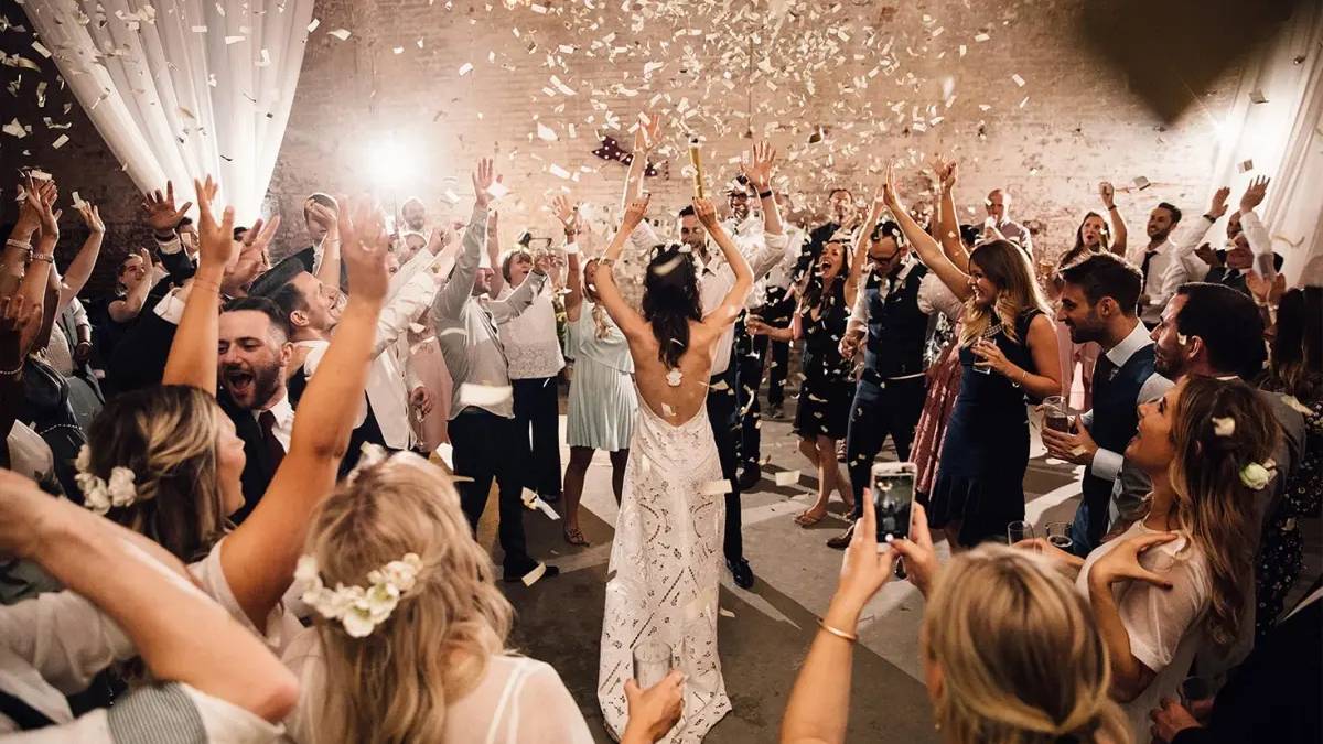 Düğünlerde görülmemiş yenilik! Davetiyelerde IBAN dönemi başladı: Artık kimse nakit istemiyor